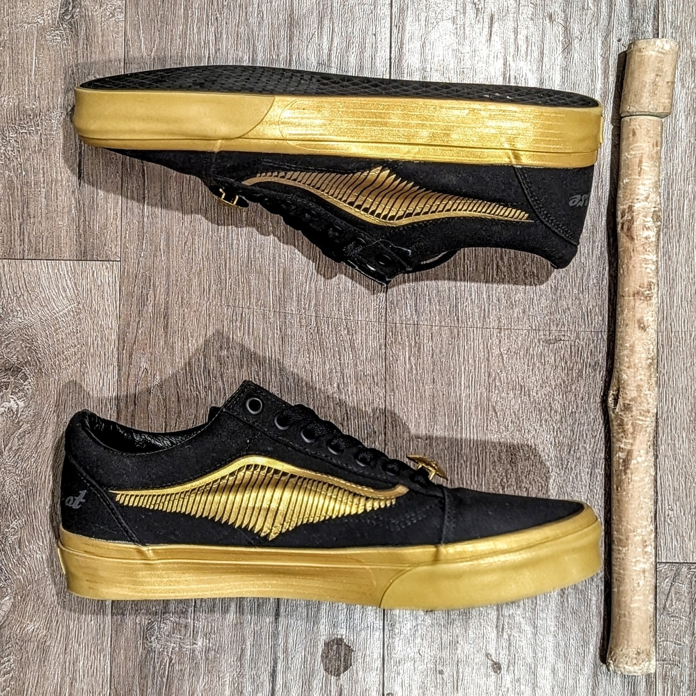 Vans Harry Potter Goldenstitch Pre Owned worn once!